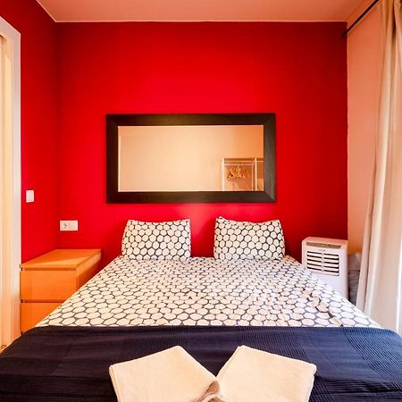 Three Bedroom Apartment In Sants Barcelona Exterior photo