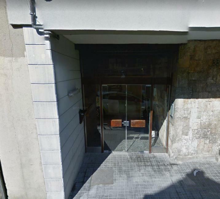 Three Bedroom Apartment In Sants Barcelona Exterior photo