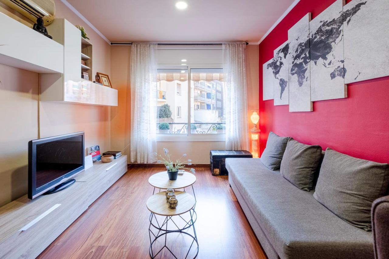 Three Bedroom Apartment In Sants Barcelona Exterior photo
