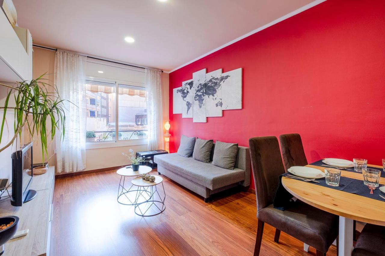 Three Bedroom Apartment In Sants Barcelona Exterior photo